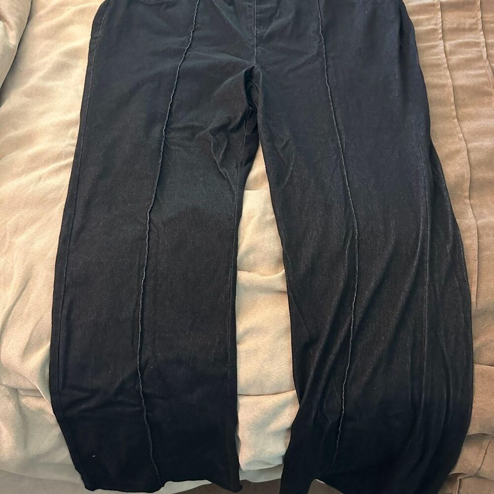 Unbranded Women's Black and Navy Leggings